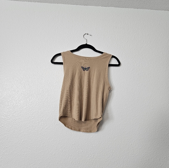 American Eagle Outfitters Tops - American eagle crop top sz L